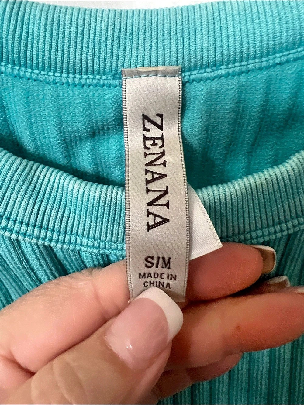 Zenana Ribbed Seamless Crop Tank Top Blue Size Small/Medium - Picture 3 of 3